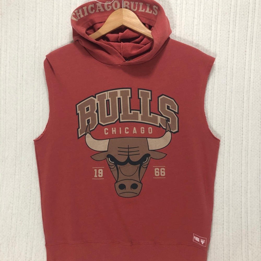 Cotton On Kids NBA Chicago Bulls Sleeveless Hoodie Red Vest Boys Size 17-18